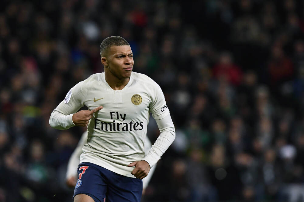 真挚的祝福！祝魔术球星班凯罗23岁生日快乐！🎂